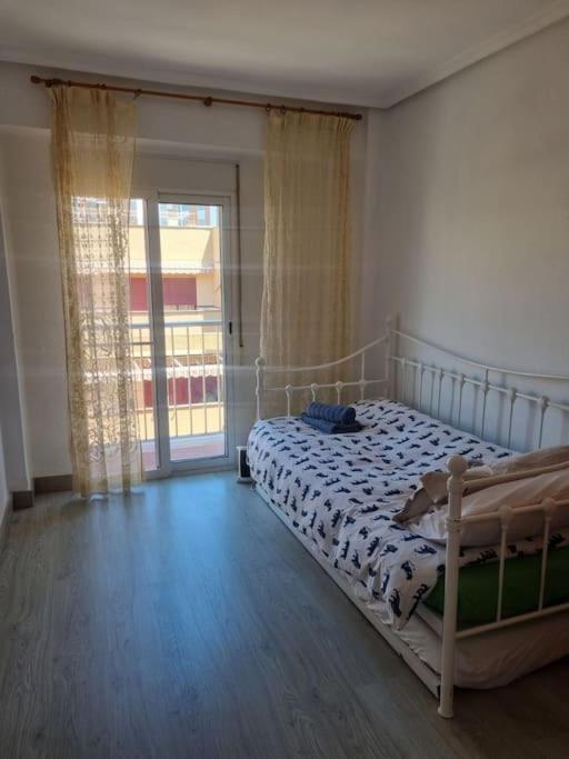 Lovely Three-Bedroom Apartment In Puerto De Sagunt Sagunto Extérieur photo