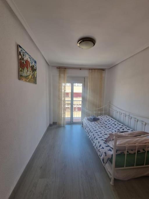 Lovely Three-Bedroom Apartment In Puerto De Sagunt Sagunto Extérieur photo